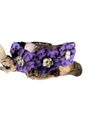 Halsband van paracord paars bloemen